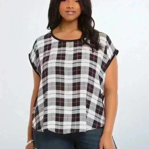 Torrid Plaid Print Knit Back Short Sleeve Top 2 2X 18/20 - Picture 1 of 7